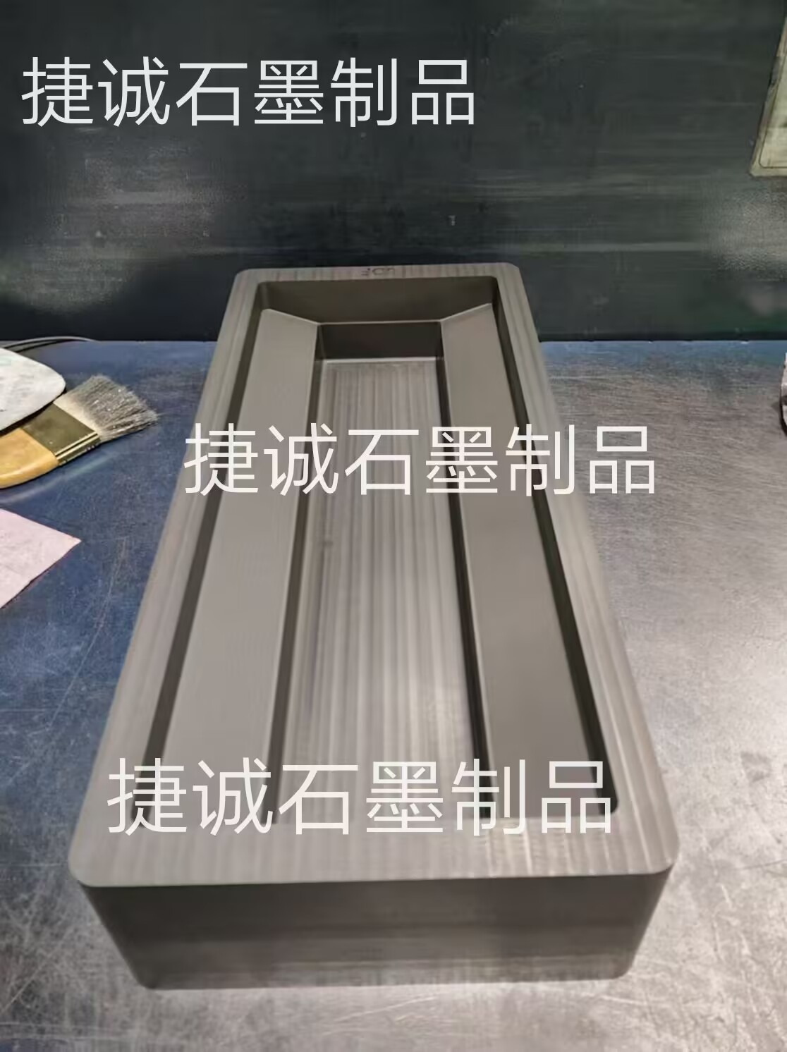 石墨油槽，鑄錠石墨油槽，高純石墨油槽，多槽石墨油槽，耐高溫石墨油槽，金銀鑄錠石墨模具，石墨油槽石墨鑄錠槽，石墨油槽生產(chǎn)廠家
